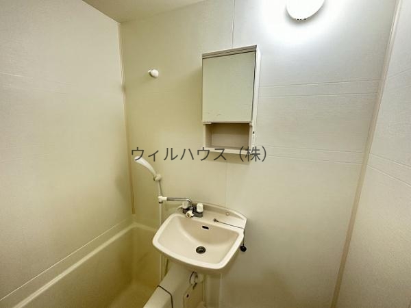 洗面設備　洗面台付き！