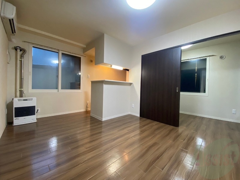 居室・リビング　広くてキレイなお部屋が広がっていて、充実した生活が送れそう。