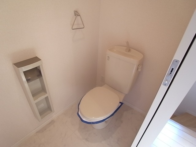 シャーメゾン桜谷町のトイレ写真