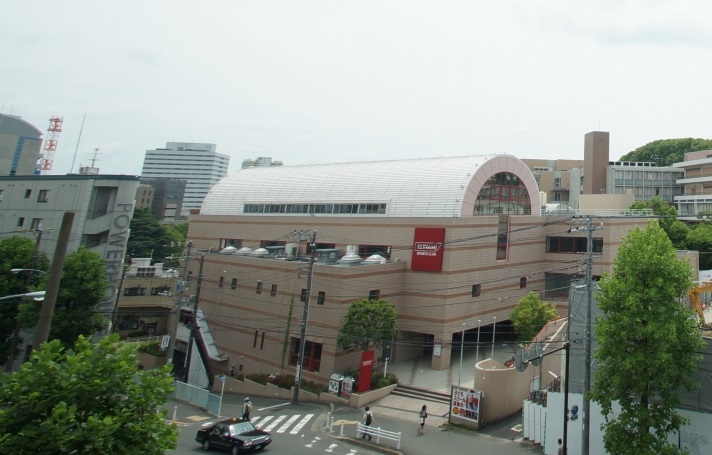 その他　コナミスポーツ横浜（その他）まで426m