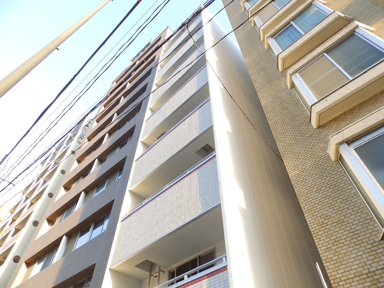 建物外観　まだまだ築浅です