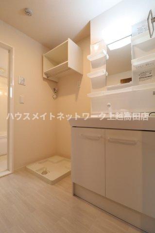 洗面設備　洗髪洗面化粧台（参考ルミナーレ205室内写真）
