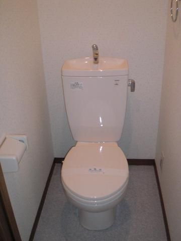 アンプルールフェール川口2のトイレ写真