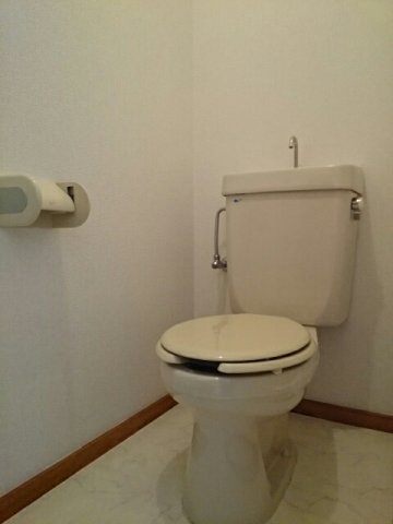 トイレ　コンパクトで使いやすいトイレです