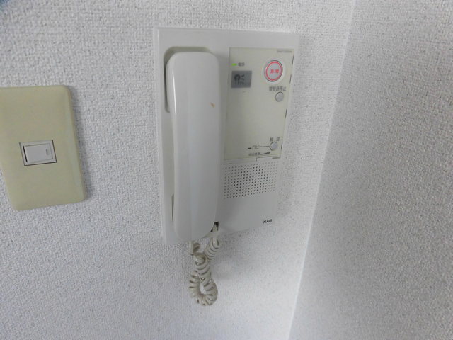 セキュリティ　室内にインターホンがあるので