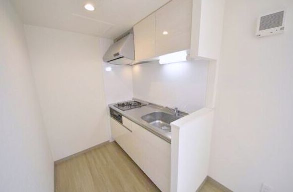 地下鉄南北線 中島公園駅 徒歩9分 4階建 築10年のキッチン写真