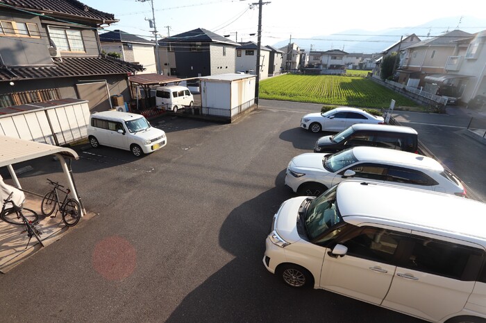 駐車場　駐車場