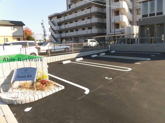 駐車場　駐車場