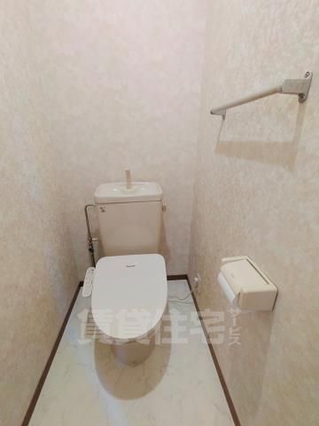 地下鉄谷町線 八尾南駅 徒歩20分 3階建 築28年のトイレ写真