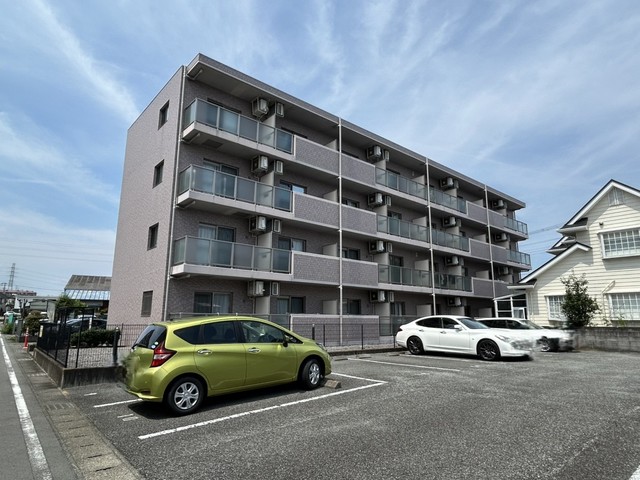 ＪＲ東海道本線 三島駅 バス乗車時間：5分 最寄りバス停で下車 徒歩7分 築20年