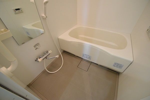 クロッシュI番館の風呂写真