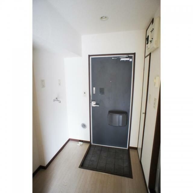 玄関　（別タイプ参考写真）メゾン山王　北区十条仲原2