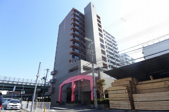 建物外観　雰囲気のあるおしゃれな外観ですね。