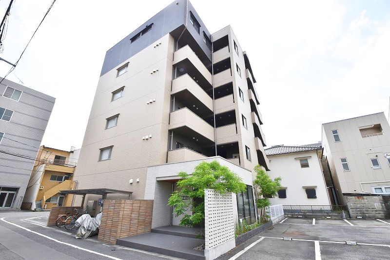建物外観　八番町ビルディング