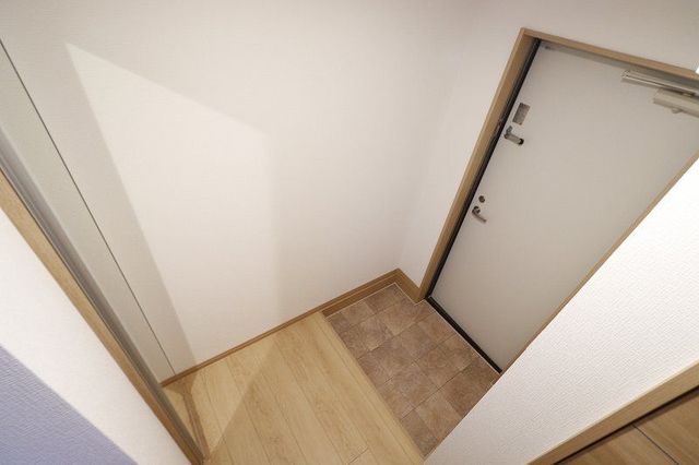玄関　現況優先