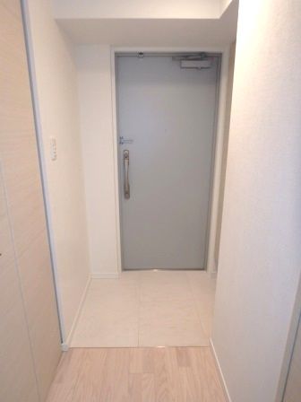 京阪本線 北浜駅 徒歩7分 14階建 築14年の玄関写真