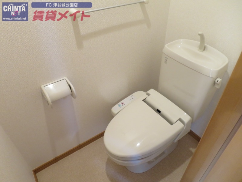 トイレ　同型参考写真