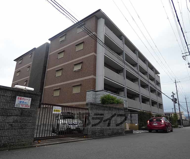 プレサンス京大前の外観写真