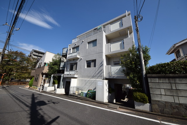建物外観　★青い空、白い雲★