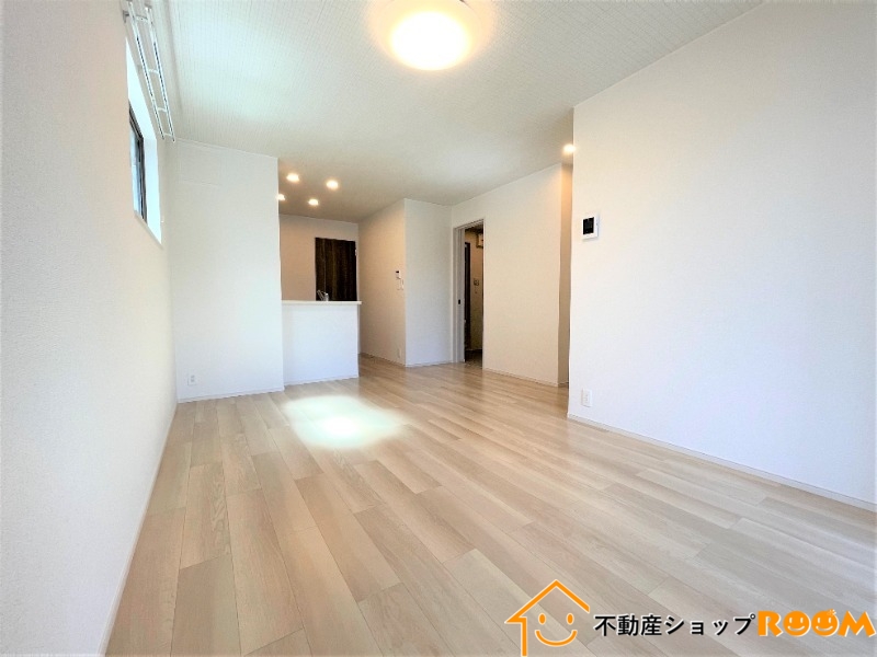 ＪＲ鹿児島本線 西牟田駅 徒歩36分 2階建 築5年の居間写真