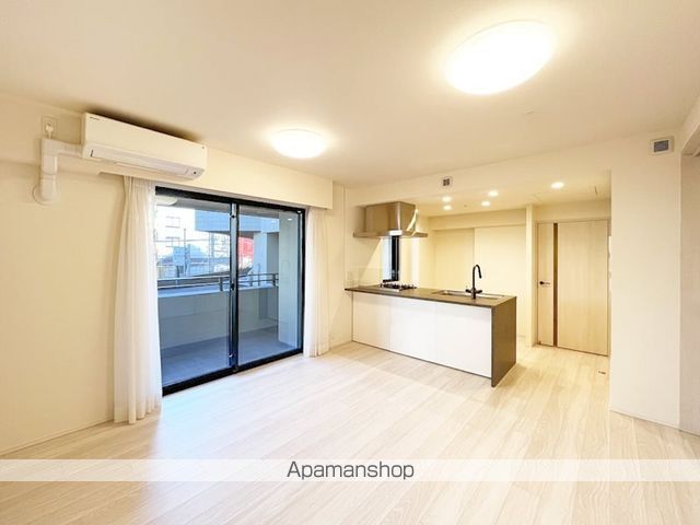 ブランズ代々木参宮橋の居間写真