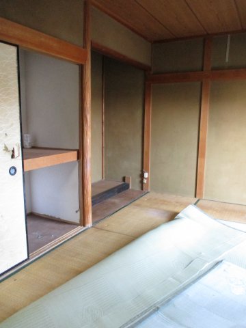 三郷町勢野西2丁目戸建の居間写真