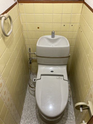 三郷町勢野西2丁目戸建のトイレ写真