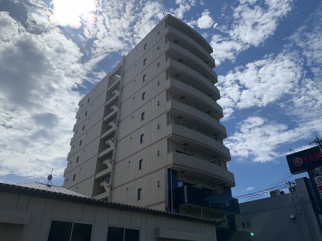 建物外観　落ち着いた雰囲気の外観です
