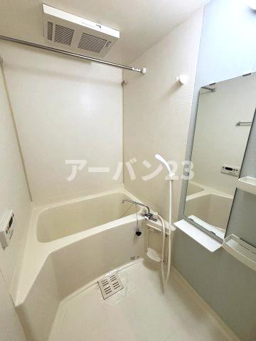 バス・シャワールーム　同物件反転部屋写真