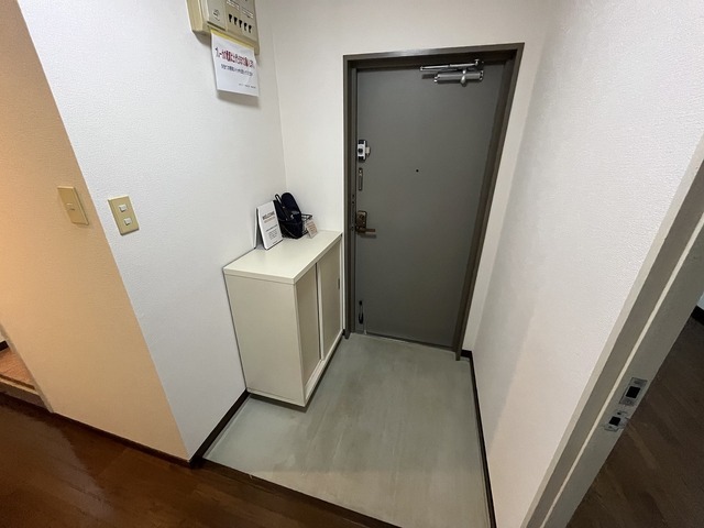 コーポ堂の前の玄関写真