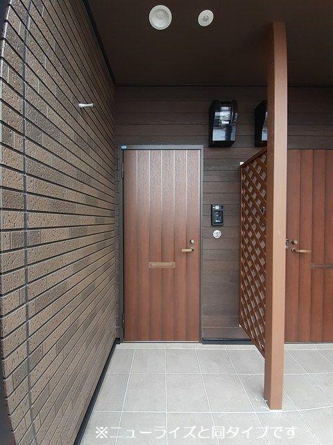 その他設備　玄関扉