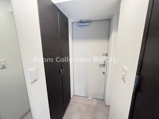 玄関　※同物件他部屋写真 反転、色違いの場合有 現況優先