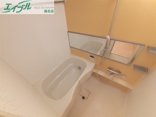 シャーメゾン陽だまりの丘 Aの風呂写真