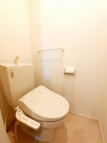 コンフォーティアBのトイレ写真