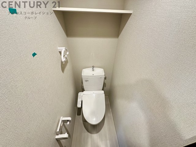 トイレ　温水洗浄便座付きのトイレです♪