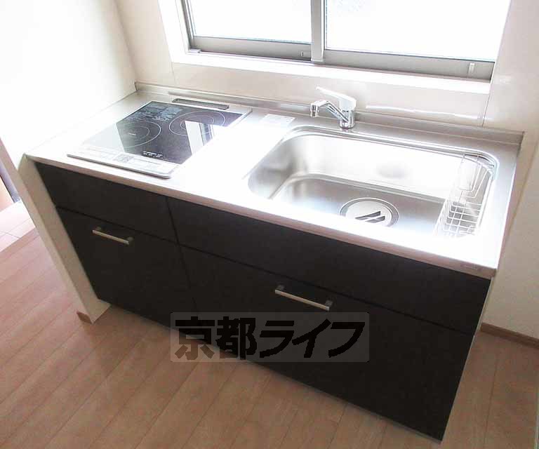 キッチン　２口ＩＨのシステムキッチンです。