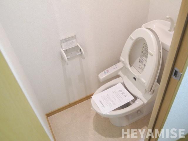 トイレ　※同間取りの別の階のお部屋の写真です※