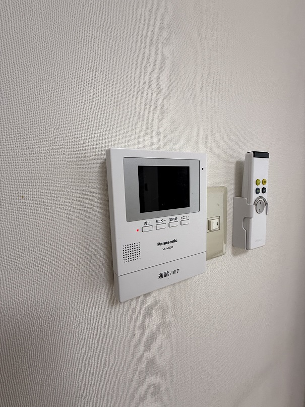 セキュリティ　※室内クリーニング前の写真です
