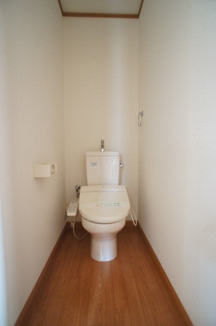 ウィステリアのトイレ写真