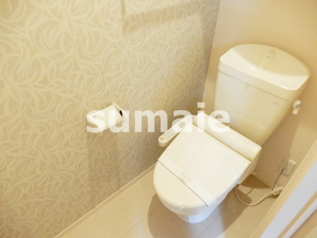 トイレ　トイレは洗浄便座付き。