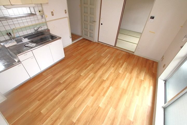 ハイコーポ京阪の居間写真