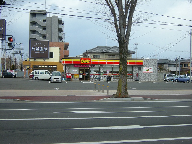 【コーポ寺島のコンビニ】