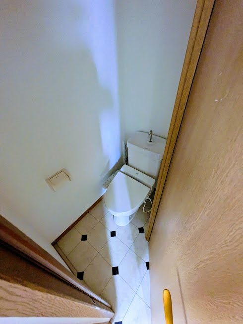 朝原ビルのトイレ写真