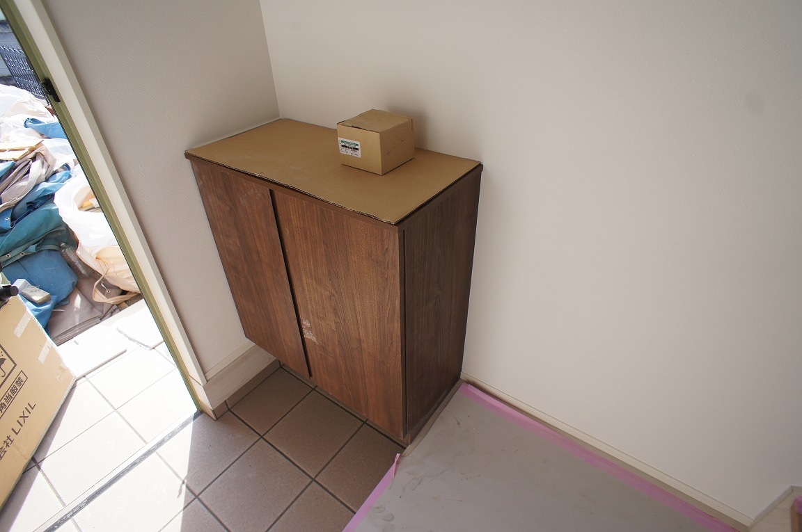 下小鳥町一戸建ての玄関写真
