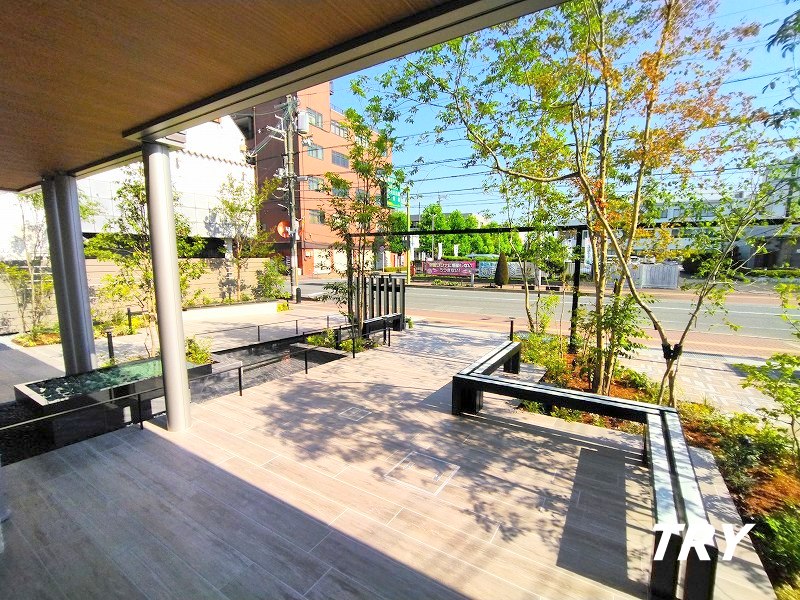 エントランス　お洒落なエントランスです。