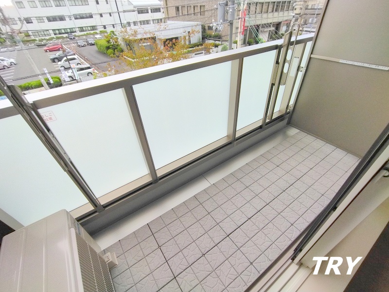 バルコニー　お洗濯に便利なバルコニーです。