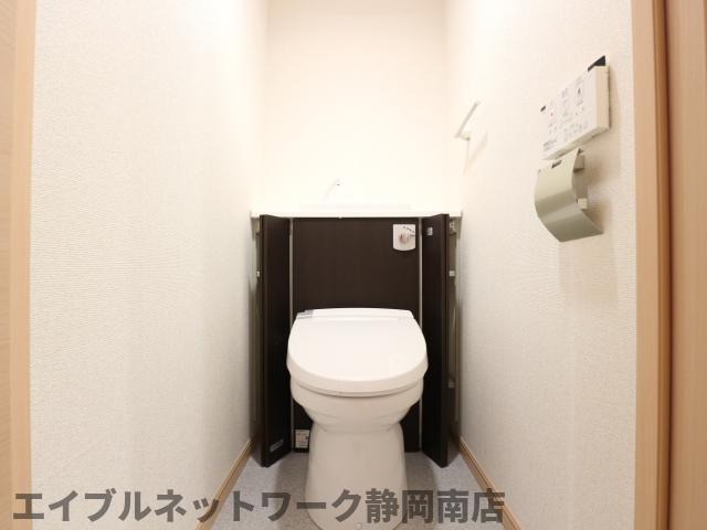 トイレ　トイレもきれいです
