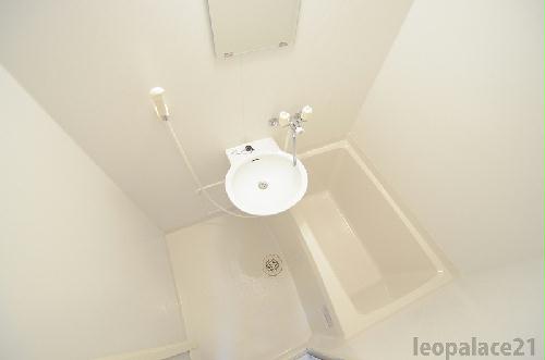 バス・シャワールーム　設備・使用は号室により異なる為、現況を優先致します。