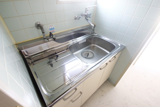 キッチン　※別号室の写真です