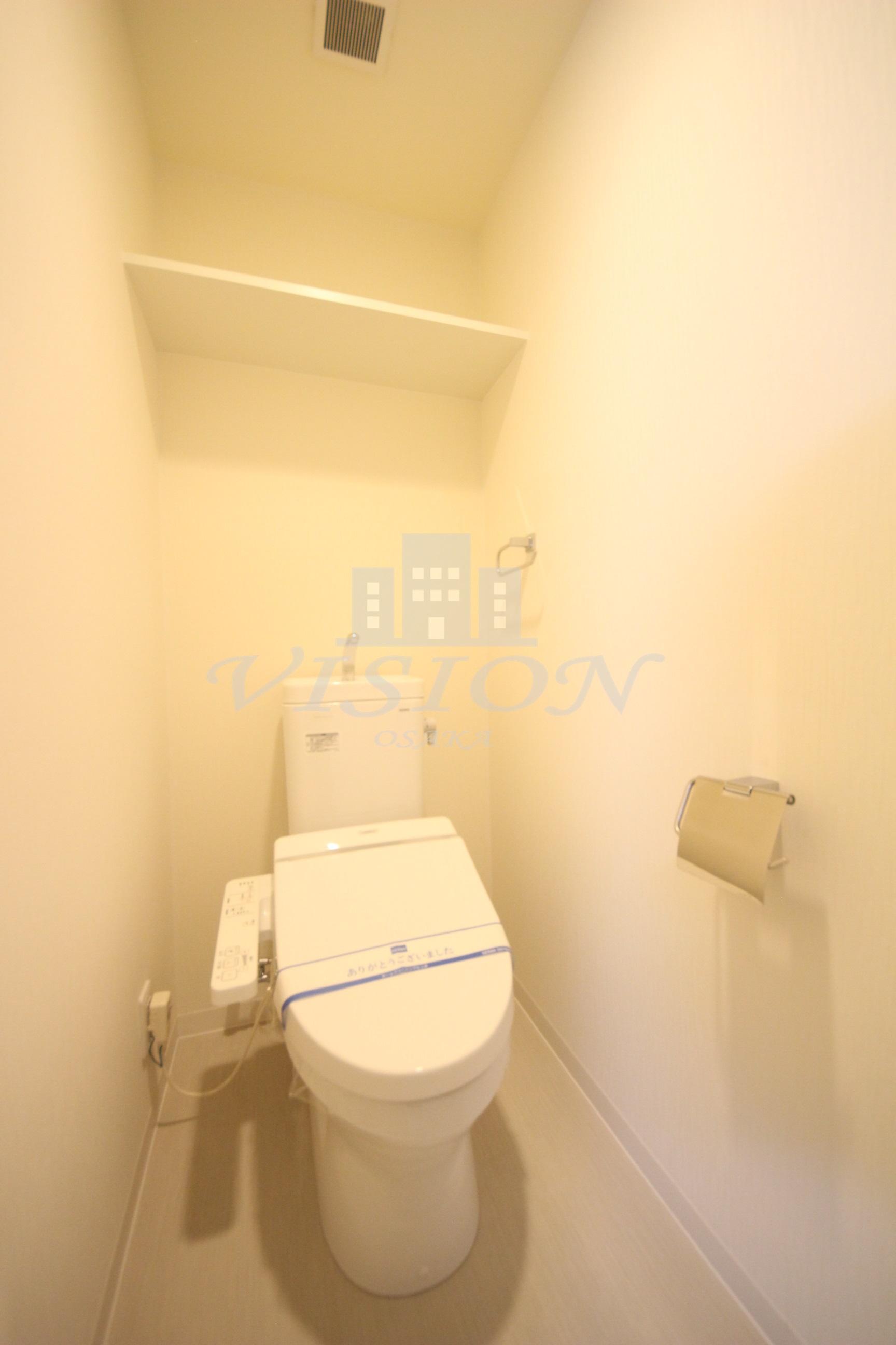 地下鉄御堂筋線 東三国駅 徒歩5分 12階建 築9年のトイレ写真